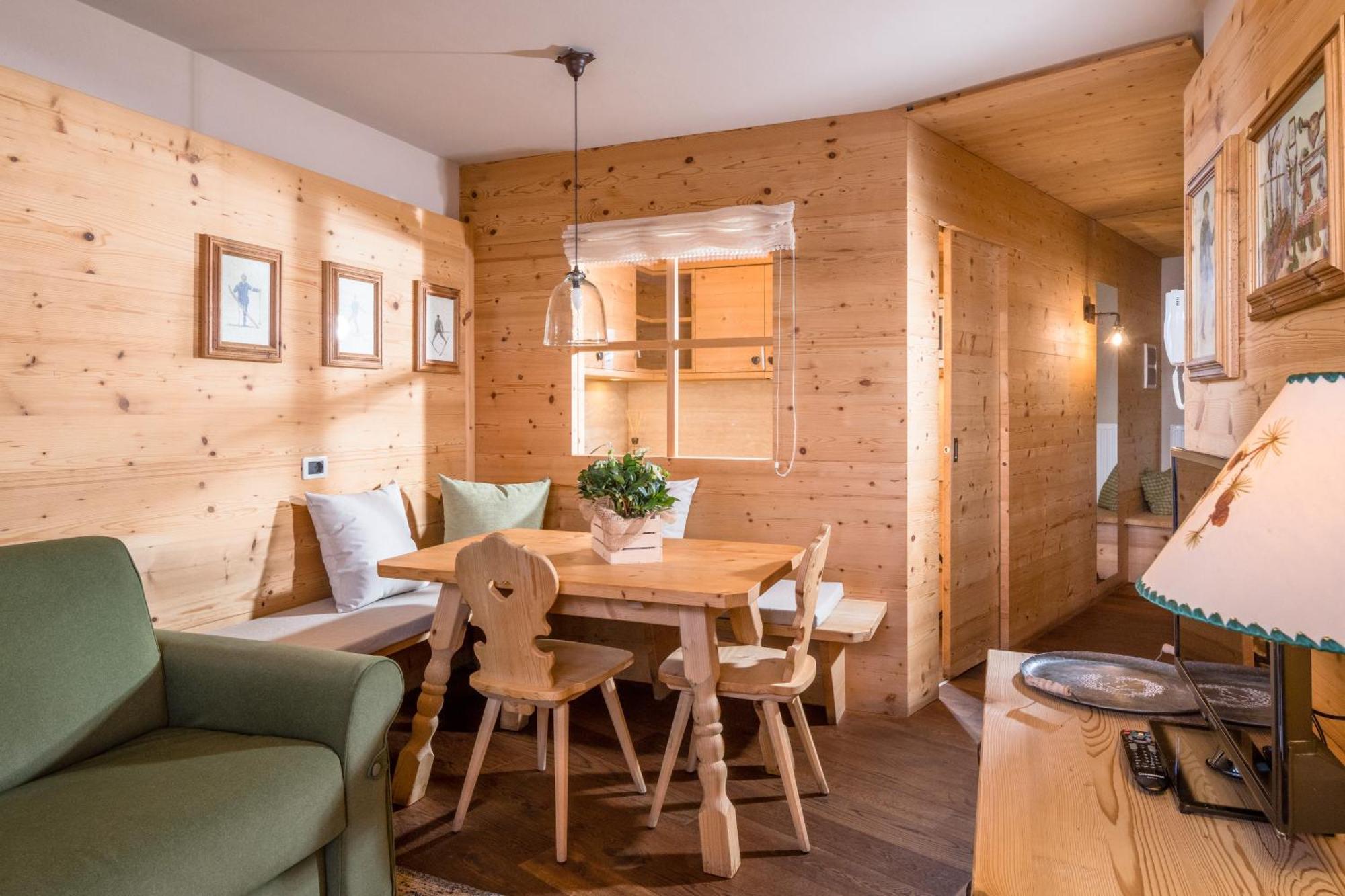 Aparthotel Nei Y Suredl NeveSole Kurfar Zimmer foto